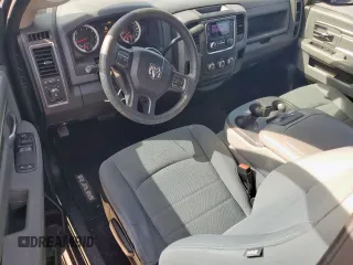 2013 Ram 1500 Express z VIN 3C6JR6AT7DG577056, wystawiony jako Copart lot #50362525 z przebiegiem 118 462 mil mil oraz Czysty tytuł • Clean title. Historia ofert i sprzedaży dostępna na DreamBid. Obrazek 8.
