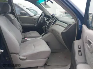 2006 Toyota Highlander w/3rd Row with VIN JTEDP21A860097338, listed as a IAAI auction lot 41958449 with 207,830 mi miles. Bid and sale history available at carsss.com. Image 5.