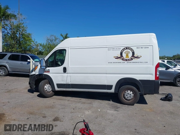 2022 Ram ProMaster Cargo with VIN 3C6LRVBG6NE118991, listed as a IAAI auction lot 41828552 with 55,016 mi miles. Bid and sale history available at carsss.com. Image 14.
