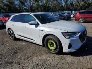 2022 Audi e-tron Premium with VIN WA1AAAGE1NB019221, listed as a Copart auction lot 41872005 with 47,890 mi miles and Salvage Title. Bid and sale history available at DreamBid. Image 4.