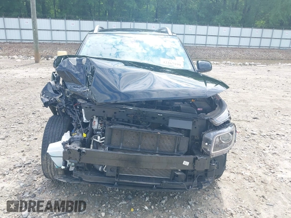 2024 Hyundai Venue Limited with VIN KMHRC8A30RU296273, listed as a IAAI auction lot 42267199 with 10,975 mi miles and . Bid and sale history available at DreamBid. Image 13.