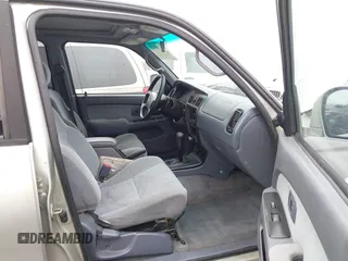 2000 Toyota 4Runner SR5 with VIN JT3GN86RXY0140450, listed as a IAAI auction lot 41374941 with 276,815 mi miles and . Bid and sale history available at DreamBid. Image 5.