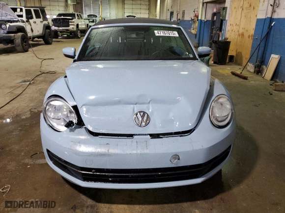 2013 Volkswagen Beetle Convertible 2.5L with VIN 3VW5X7AT5DM826359, listed as a Copart auction lot 47167015 with 111,532 mi miles and Clean Title. Bid and sale history available at carsss.com. Image 5.