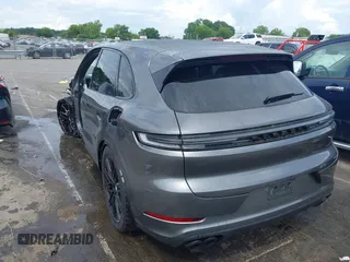 2025 Porsche Cayenne with VIN WP1AM2AY7SDA27408, listed as a IAAI auction lot 42462860 with 2,910 mi miles and . Bid and sale history available at DreamBid. Image 3.