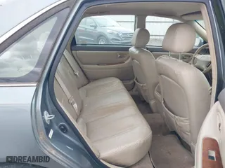 2001 Toyota Avalon XL w/Bucket Seats with VIN 4T1BF28B81U152283, listed as a IAAI auction lot 41869794 with 251,700 mi miles. Bid and sale history available at carsss.com. Image 8.