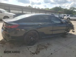 2020 BMW 8 Series M850i z VIN WBAGV8C08LCD46679, wystawiony jako Copart lot #56163785 z przebiegiem Nie podano mil oraz Czysty tytuł • Clean title. Historia ofert i sprzedaży dostępna na DreamBid. Obrazek 3.