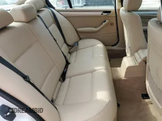 2004 BMW 3 Series 325xi with VIN WBAEU334X4PR14034, listed as a Copart auction lot 50216665 with 93,387 mi miles and Salvage title. Bid and sale history available at DreamBid. Image 10.