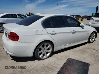 2008 BMW 3 Series 335i z VIN WBAVB73538KY63713, wystawiony jako Copart lot #56179545 z przebiegiem 82 967 mil mil oraz Szkoda całkowita • Salvage title. Historia ofert i sprzedaży dostępna na DreamBid. Obrazek 3.