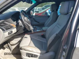 2008 BMW X5 3.0si with VIN 5UXFE43528L000813, listed as a Copart auction lot 42426315 with 147,648 mi miles and Salvage Title. Bid and sale history available at carsss.com. Image 7.