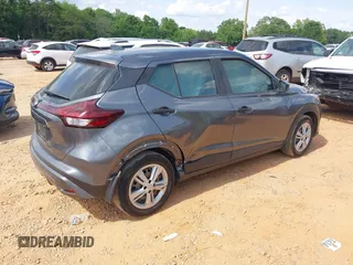 2021 Nissan Kicks S z VIN 3N1CP5BV3ML537164, wystawiony jako IAAI lot #42160097 z przebiegiem 55 980 mil mil oraz . Historia ofert i sprzedaży dostępna na DreamBid. Obrazek 4.
