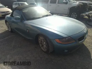 2004 BMW Z4 2.5i with VIN 4USBT33524LR67071, listed as a IAAI auction lot 41632627 with 106,084 mi miles. Bid and sale history available at carsss.com. Image 1.