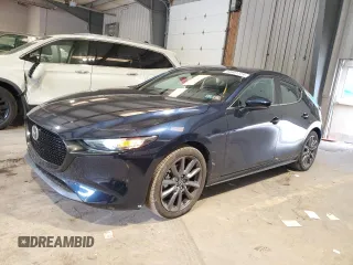 2022 Mazda Mazda3 Hatchback Preferred with VIN JM1BPBLL4N1514702, listed as a Copart auction lot 64541724 with 11,476 mi miles and Salvage Title. Bid and sale history available at carsss.com. Image 1.