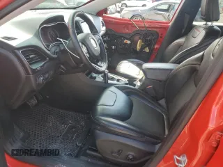 2019 Jeep Cherokee Trailhawk с VIN 1C4PJMBX3KD256495, выставлен на аукционе Copart как лот 56122695 с пробегом 98 786 миль миль и Списание • Salvage title. История ставок и продаж доступна на DreamBid. Изображение 7.