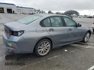 2023 BMW 3 Series 330e with VIN 3MW39FF09P8C95660, listed as a Copart auction lot 47651645 with 28,484 mi miles and Salvage Title. Bid and sale history available at carsss.com. Image 3.
