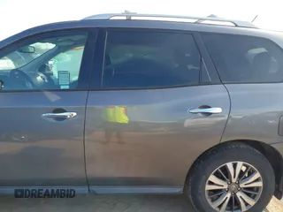 2017 Nissan Pathfinder SV z VIN 5N1DR2MN1HC621133, wystawiony jako IAAI lot #41311239 z przebiegiem 107 851 mil mil oraz . Historia ofert i sprzedaży dostępna na DreamBid. Obrazek 14.