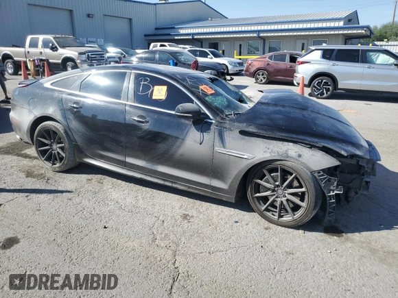2015 Jaguar XJ z VIN SAJWA1CZ9F8V86796, wystawiony jako Copart lot #76458134 z przebiegiem Nie podano mil oraz Szkoda całkowita • Salvage title. Historia ofert i sprzedaży dostępna na DreamBid. Obrazek 4.