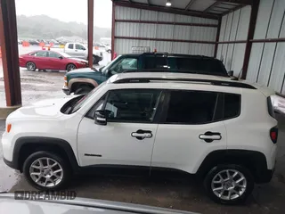2020 Jeep Renegade Latitude with VIN ZACNJBBB4LPL00858, listed as a IAAI auction lot 39799564 with 96,002 mi miles. Bid and sale history available at carsss.com. Image 14.