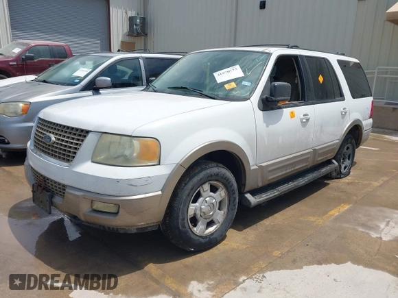 2003 Ford Expedition Eddie Bauer with VIN 1FMPU18L33LB36743, listed as a IAAI auction lot 41970775 with 333,661 mi miles. Bid and sale history available at carsss.com. Image 2.