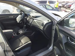 2019 Nissan Rogue SV with VIN KNMAT2MT0KP527901, listed as a IAAI auction lot 42260779 with 102,975 mi miles and . Bid and sale history available at DreamBid. Image 5.