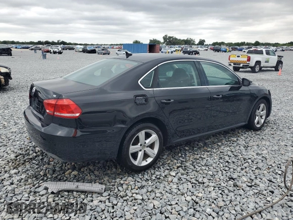 2012 Volkswagen Passat SE with VIN 1VWBP7A35CC037714, listed as a Copart auction lot 52194795 with 77,235 mi miles and Salvage Title. Bid and sale history available at carsss.com. Image 3.