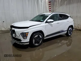 2024 Hyundai Kona SEL with VIN KM8HC3A63RU005581, listed as a Copart auction lot 82802834 with 9,898 mi miles and Salvage Title. Bid and sale history available at carsss.com. Image 1.