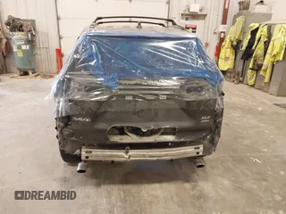 2022 Toyota RAV4 XLE with VIN 2T3P1RFV3NC259542, listed as a IAAI auction lot 42372093 with 42,896 mi miles and . Bid and sale history available at DreamBid. Image 6.