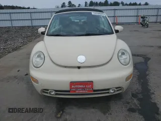 2004 Volkswagen Beetle with VIN 3VWCM21Y34M310399, listed as a Copart auction lot 54648025 with 110,890 mi miles and Clean Title. Bid and sale history available at DreamBid. Image 5.