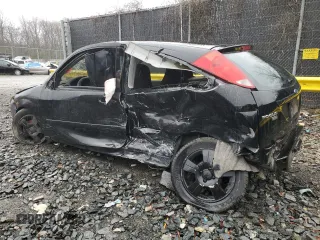 2005 Ford Focus with VIN 3FAHP31N65R146202, listed as a Copart auction lot 50226415 with 184,919 mi miles and Salvage title. Bid and sale history available at DreamBid. Image 2.