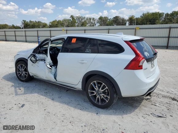 2016 Volvo V60 Cross Country T5 with VIN YV4612HK4G1012811, listed as a Copart auction lot 74482234 with 0 mi miles and Salvage Title. Bid and sale history available at carsss.com. Image 2.