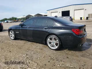 2015 BMW 7 Series 740i z VIN WBAYA6C56FGK16684, wystawiony jako Copart lot #55774275 z przebiegiem 85 281 mil mil oraz Szkoda całkowita • Salvage title. Historia ofert i sprzedaży dostępna na DreamBid. Obrazek 2.