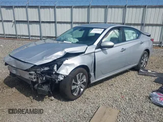 2022 Nissan Altima S z VIN 1N4BL4BV0NN302100, wystawiony jako IAAI lot #42020090 z przebiegiem 70 961 mil mil oraz . Historia ofert i sprzedaży dostępna na DreamBid. Obrazek 2.
