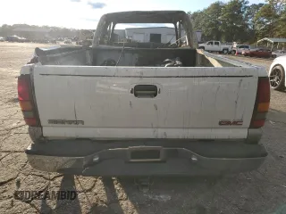 2000 GMC New Sierra 1500 SLE with VIN 1GTEK19T7YE209849, listed as a Copart auction lot 81673614 with 0 mi miles and Non Repairable. Bid and sale history available at carsss.com. Image 6.