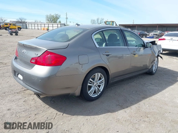 2013 Infiniti G37 Journey with VIN JN1CV6AP8DM302568, listed as a IAAI auction lot 41851977 with 31,398 mi miles. Bid and sale history available at carsss.com. Image 4.