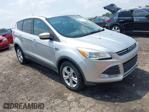 2013 Ford Escape SE z VIN 1FMCU9GX9DUB09981, wystawiony jako IAAI lot #42412927 z przebiegiem 150 499 mil mil oraz . Historia ofert i sprzedaży dostępna na DreamBid. Obrazek 1.