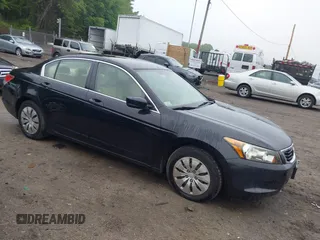 2008 Honda Accord LX z VIN JHMCP26388C076029, wystawiony jako IAAI lot #42448728 z przebiegiem 160 177 mil mil oraz . Historia ofert i sprzedaży dostępna na DreamBid. Obrazek 1.