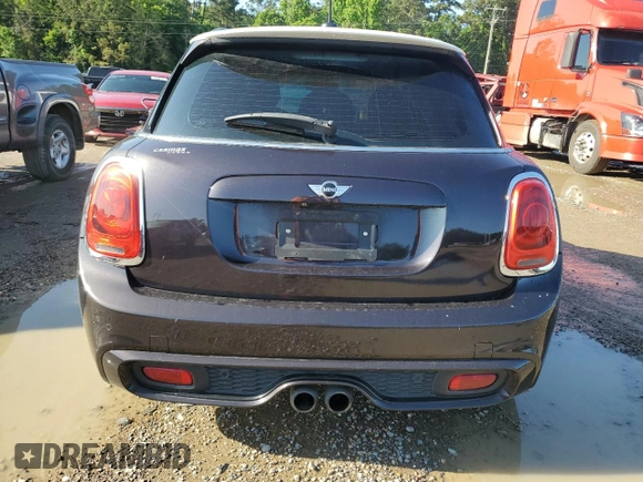 2016 MINI Hardtop 4 Door S z VIN WMWXU3C52G2B67552, wystawiony jako Copart lot #55983245 z przebiegiem 85 180 mil mil oraz Szkody całkowita. Historia ofert i sprzedaży dostępna na DreamBid. Obrazek 6.