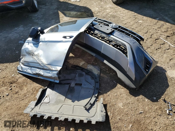 2021 Volkswagen Atlas SEL z VIN 1V2BC2CA9MC205738, wystawiony jako Copart lot #55288504 z przebiegiem 59 838 mil mil oraz Szkoda całkowita • Salvage title. Historia ofert i sprzedaży dostępna na DreamBid. Obrazek 13.