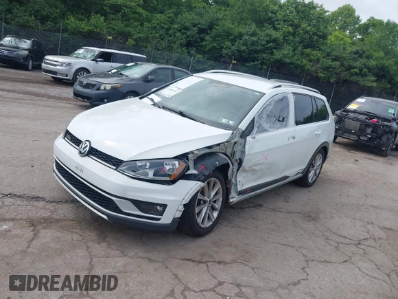 2017 Volkswagen Golf S с VIN 3VWH17AUXHM523431, выставлен на аукционе IAAI как лот 42381553 с пробегом 68 240 миль миль и . История ставок и продаж доступна на DreamBid. Изображение 17.