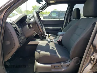 2012 Ford Escape XLT z VIN 1FMCU9D73CKA70061, wystawiony jako Copart lot #63571585 z przebiegiem 130 275 mil mil oraz Czysty tytuł • Clean title. Historia ofert i sprzedaży dostępna na DreamBid. Obrazek 7.