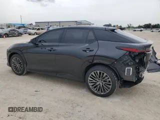 2023 Lexus RZ 450e Premium z VIN JTJAAAAB5PA017837, wystawiony jako Copart lot #62794494 z przebiegiem 4094 mil mil oraz Szkody całkowita. Historia ofert i sprzedaży dostępna na DreamBid. Obrazek 2.