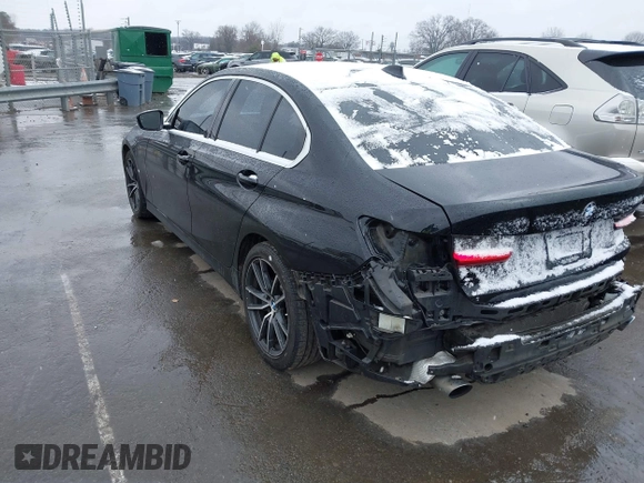 2019 BMW 3 Series 330i с VIN WBA5R1C53KAE82114, выставлен на аукционе IAAI как лот 41632512 с пробегом 92 454 миль миль и . История ставок и продаж доступна на DreamBid. Изображение 3.