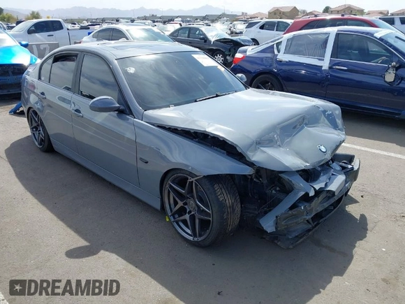 2006 BMW 3 Series 325i with VIN WBAVB13566PT14715, listed as a IAAI auction lot 41938484 with 188,552 mi miles. Bid and sale history available at carsss.com. Image 1.