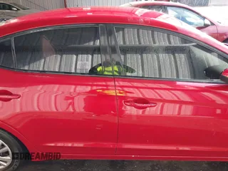 2018 Hyundai Elantra SE z VIN KMHD74LF9JU657311, wystawiony jako IAAI lot #41949915 z przebiegiem 82 174 mil mil oraz . Historia ofert i sprzedaży dostępna na DreamBid. Obrazek 13.