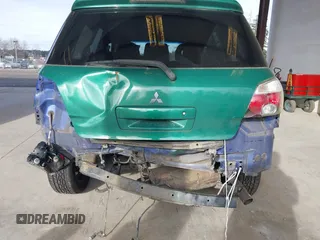 2006 Mitsubishi Outlander SE with VIN JA4LX41F46U007788, listed as a IAAI auction lot 41827737 with 175,738 mi miles. Bid and sale history available at carsss.com. Image 6.