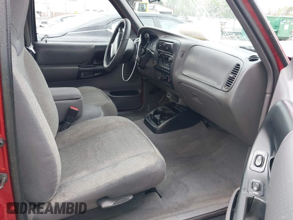 2001 Ford Ranger XLT Appearance with VIN 1FTYR14E81TA29380, listed as a IAAI auction lot 41956602 with 165,528 mi miles. Bid and sale history available at carsss.com. Image 5.