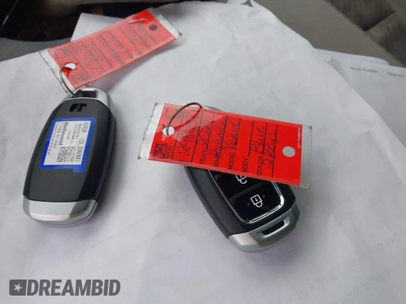 2024 Hyundai Venue SEL with VIN KMHRC8A32RU298638, listed as a IAAI auction lot 39283776 with 1,370 mi miles and . Bid and sale history available at DreamBid. Image 11.