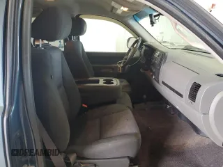 2010 Chevrolet Silverado 1500 LS with VIN 1GCSKREA6AZ107334, listed as a Copart auction lot 49225315 with 184,624 mi miles and Clean Title. Bid and sale history available at DreamBid. Image 10.