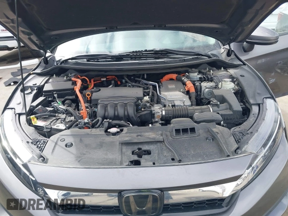 2019 Honda Clarity Plug-In Hybrid with VIN JHMZC5F18KC006818, listed as a IAAI auction lot 41905854 with 85,135 mi miles. Bid and sale history available at carsss.com. Image 10.