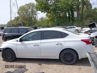 2017 Nissan Sentra S with VIN 3N1AB7AP5HY289268, listed as a IAAI auction lot 40318804 with 137,565 mi miles. Bid and sale history available at carsss.com. Image 15.