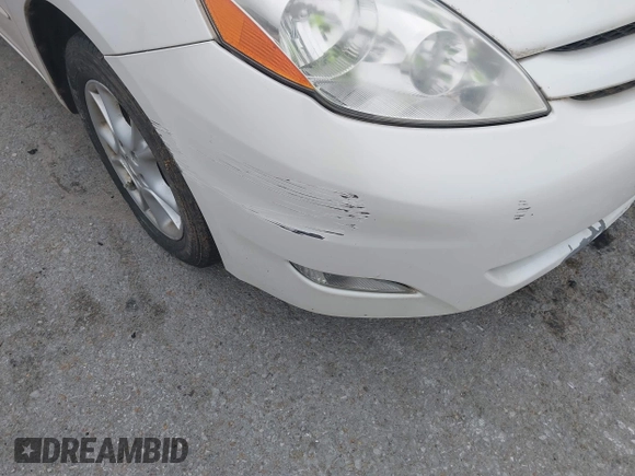 2006 Toyota Sienna XLE with VIN 5TDZA22C76S522489, listed as a IAAI auction lot 42089088 with 226,428 mi miles. Bid and sale history available at carsss.com. Image 12.